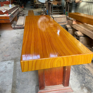 Bàn gỗ 2
